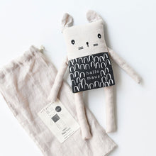 Load image into Gallery viewer, Wee Gallery Organic Flippy Friend Mouse (German)