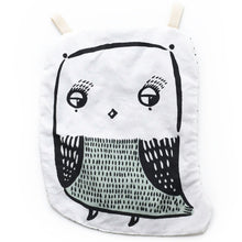 Load image into Gallery viewer, Wee Gallery Organic Crinkle Toy Owl